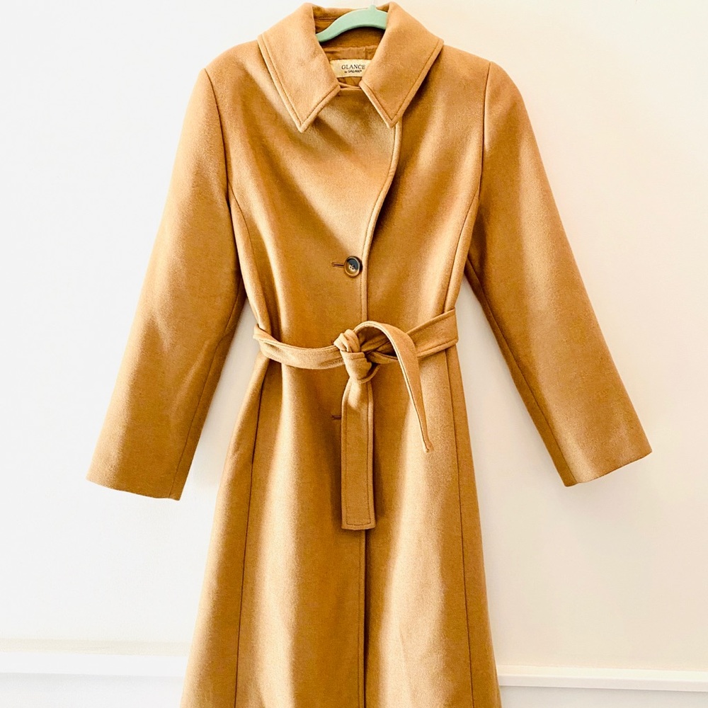Classic Italian wool coat- camel color. Excellent